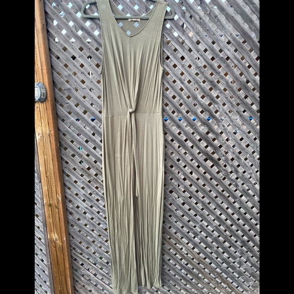 Ultra ❤️ Flirt - Sleeveless Khaki Green Dress - Picture 2 of 12